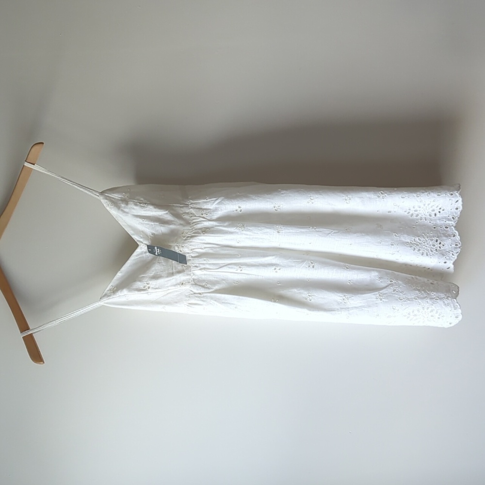 Abercrombie Eyelet White Dress Small Tall white Embroidered
